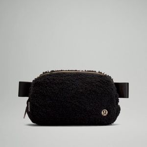 Everywhere Belt Bag